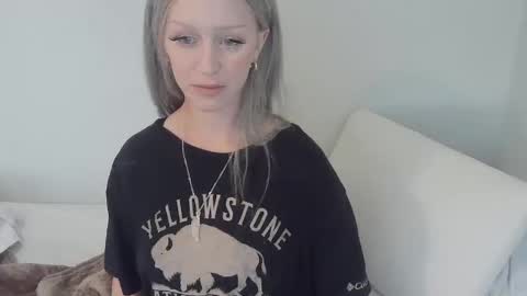 Snapshot of violet_winter97 chatting on 12.22.24 violet_winter97 online show from 12.22.24