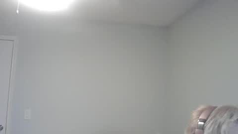 Snapshot of violet_winter97 chatting on 01.06.25 violet_winter97 online show from 01.06.25