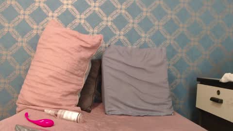 Snapshot of violeta_cute18 chatting on 12.17.24 Violeta online show from 12.17.24