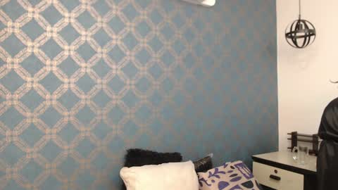 Snapshot of violeta_cute18 chatting on 12.23.24 Violeta online show from 12.23.24