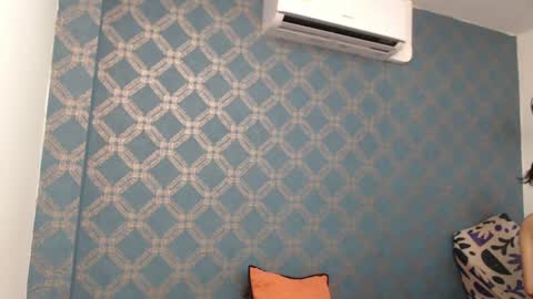 Snapshot of violeta_cute18 chatting on 01.05.25 Violeta online show from 01.05.25