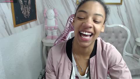 Snapshot of violeth_b chatting on 12.02.24 violeth_b online show from 12.02.24