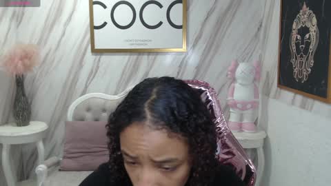 Snapshot of violeth_b chatting on 12.06.24 violeth_b online show from 12.06.24