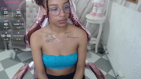 Snapshot of violeth_b chatting on 01.04.25 violeth_b online show from 01.04.25