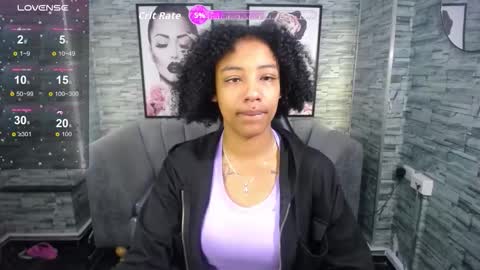 Snapshot of violeth_b chatting on 10.01.25 violeth_b online show from 10.01.25