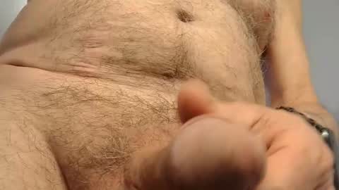 Snapshot of vitalaes chatting on 10.17.25 Latin Romantic online show from 10.17.25