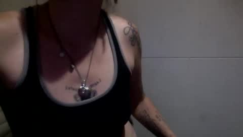 Snapshot of vitatattoo chatting on 11.19.25 Vita online show from 11.19.25