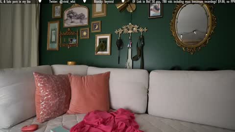 Snapshot of vivid_whit chatting on 03.07.25 Whitney online show from 03.07.25