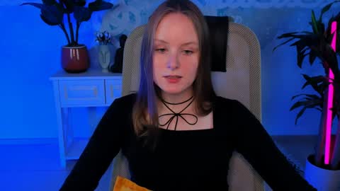 Snapshot of vivienleeigh chatting on 12.10.24 Vivien online show from 12.10.24