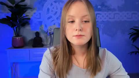 Snapshot of vivienleeigh chatting on 03.01.25 Vivien online show from 03.01.25