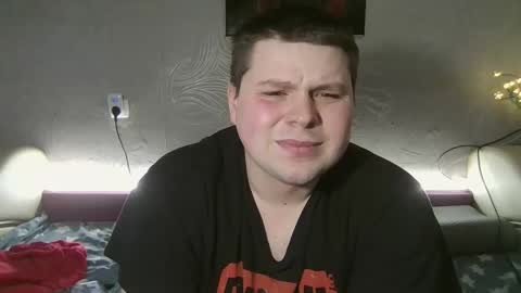 Snapshot of volshebnik_130 chatting on 02.25.25 Volshebnik1302 online show from 02.25.25