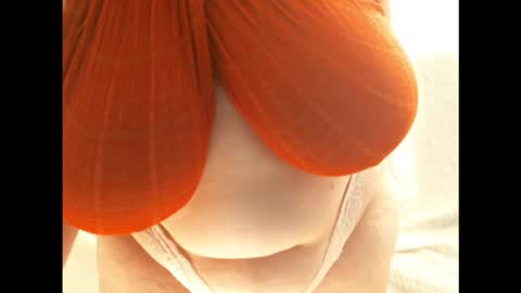 Snapshot of voluptuosaxl chatting on 09.29.25 Mary online show from 09.29.25