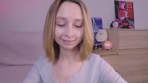 Snapshot of voyera chatting on 11.05.25 Rachel update online show from 11.05.25