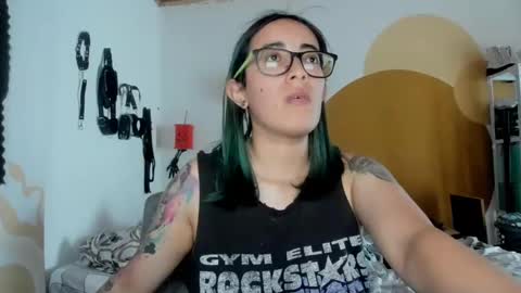 Snapshot of waningrosee chatting on 01.03.25 Waningrose  Lu online show from 01.03.25