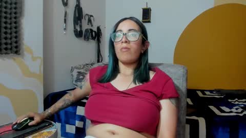 Snapshot of waningrosee chatting on 01.08.25 Waningrose  Lu online show from 01.08.25