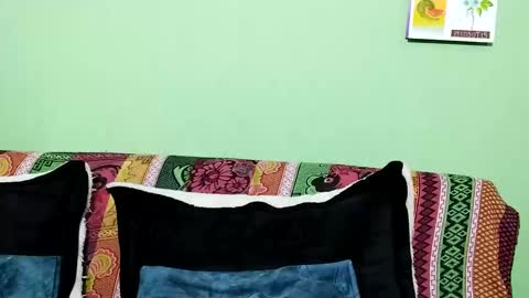 Snapshot of waningrosee chatting on 01.24.25 Waningrose  Lu online show from 01.24.25