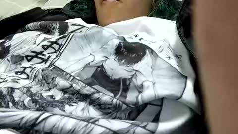 Snapshot of waningrosee chatting on 02.24.25 Waningrose  Lu online show from 02.24.25