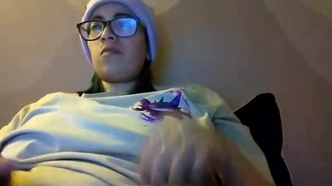 Snapshot of waningrosee chatting on 03.04.25 Waningrose  Lu online show from 03.04.25