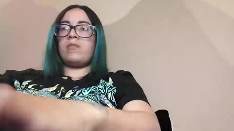 Snapshot of waningrosee chatting on 03.06.25 Waningrose  Lu online show from 03.06.25