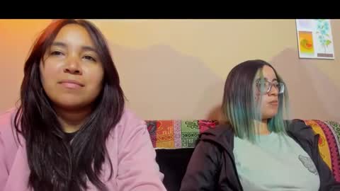 Snapshot of waningrosee chatting on 09.23.25 Waningrose  Lu online show from 09.23.25