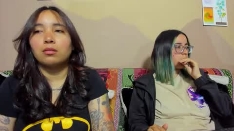 Snapshot of waningrosee chatting on 10.14.25 Waningrose  Lu online show from 10.14.25