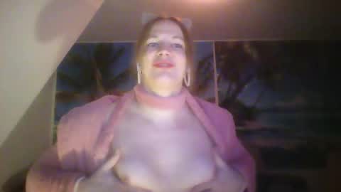 Snapshot of wannafeelitall chatting on 01.01.25 Emilia inst online show from 01.01.25