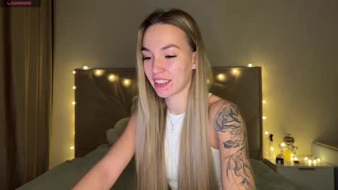 Snapshot of watergirl_ chatting on 01.20.25 Im saving up for a new car help me online show from 01.20.25