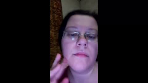 Snapshot of webgirl2 chatting on 01.05.25 Marina online show from 01.05.25