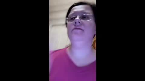 Snapshot of webgirl2 chatting on 02.04.25 Marina online show from 02.04.25