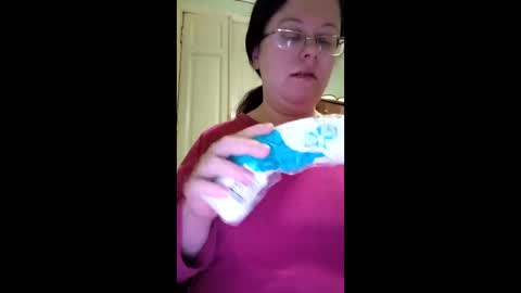 Snapshot of webgirl2 chatting on 02.18.25 Marina online show from 02.18.25