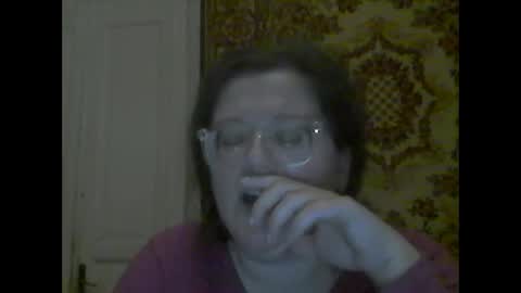 Snapshot of webgirl2 chatting on 10.15.25 Marina online show from 10.15.25
