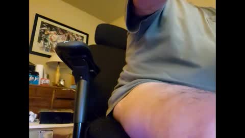 Snapshot of welderod chatting on 10.01.25 welderod online show from 10.01.25