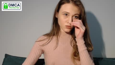 Snapshot of weltmilen chatting on 01.31.25 Milena online show from 01.31.25