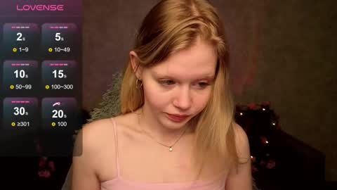 Snapshot of wendy_228 chatting on 11.14.25 Wendy online show from 11.14.25