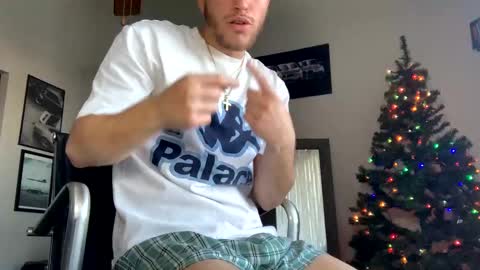 Snapshot of wentbrokeonstrippers chatting on 12.18.24 Topjitt online show from 12.18.24