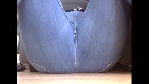 wet_pants2022 online show from 03.03.25