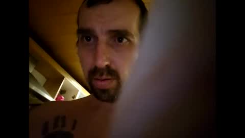 Snapshot of what1247 chatting on 11.11.25 what1247 online show from 11.11.25