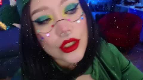Snapshot of wickedxqueen chatting on 12.25.24 Laura  online show from 12.25.24