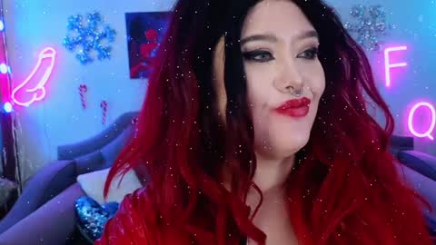 Snapshot of wickedxqueen chatting on 12.30.24 Laura  online show from 12.30.24