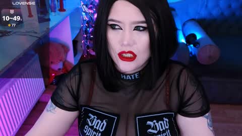 Snapshot of wickedxqueen chatting on 02.11.25 Laura  online show from 02.11.25