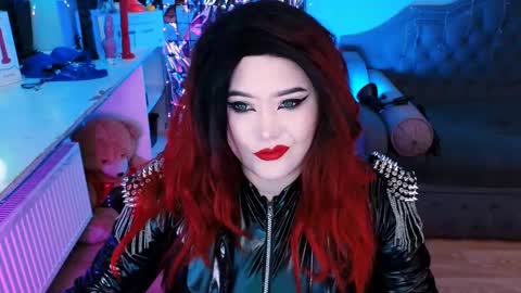Snapshot of wickedxqueen chatting on 02.17.25 Laura  online show from 02.17.25