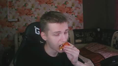 Snapshot of wiiinkyyy chatting on 10.13.25 wiiinkyyy online show from 10.13.25