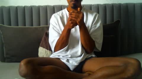 Snapshot of willingwillwet chatting on 10.25.25 Call me Babe online show from 10.25.25