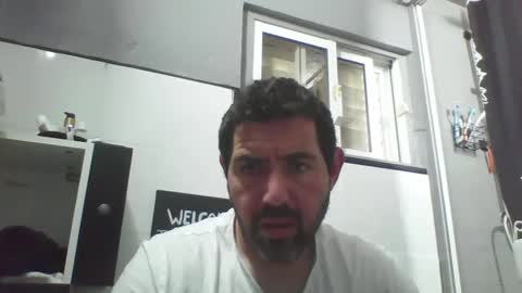 Snapshot of windowpane5 chatting on 01.05.25 windowpane online show from 01.05.25