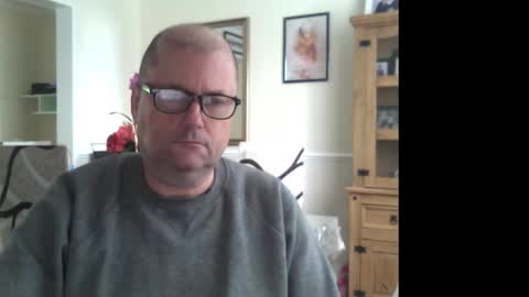 Snapshot of wobble444 chatting on 10.01.25 wobble444 online show from 10.01.25