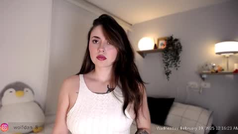 Snapshot of wolfsfoster chatting on 02.19.25 online show from 02.19.25