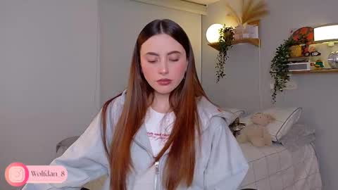 Snapshot of wolfsfoster chatting on 10.02.25 online show from 10.02.25