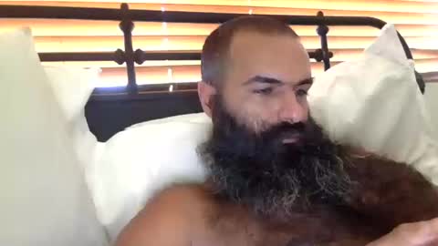 Snapshot of woof_wolf37 chatting on 10.18.25 woof_wolf37 online show from 10.18.25
