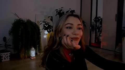 Snapshot of worldsbaby chatting on 01.13.25 worldsbaby online show from 01.13.25