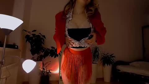 Snapshot of worldsbaby chatting on 02.24.25 worldsbaby online show from 02.24.25